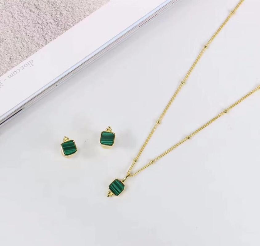 

top quality nature square malachite stone pendant choker necklace england brand jewelry1