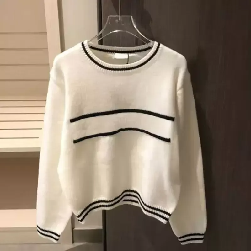

design sweaters Fashion women's sweater letter with Flower Embroidery jacquard temperament youth leisure White round neck Pullover, White;black