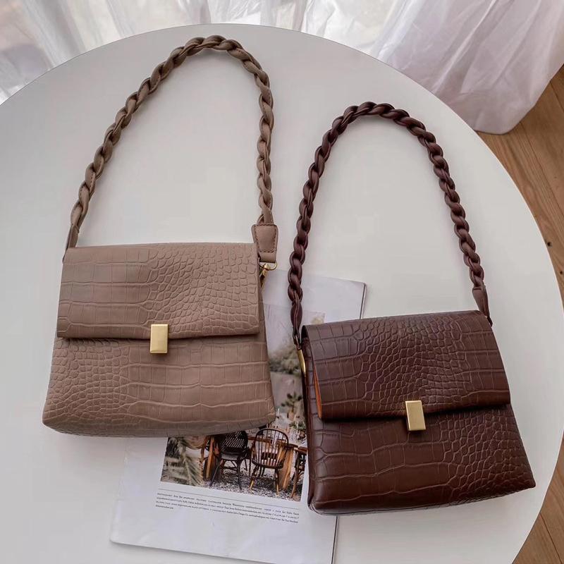 

2021 New Stone Crocodile Female Handbag Leather Alligator Hot Ins Women's Bag Youth Shoulder Crossbody Bag Two Straps Whole Sale, Black