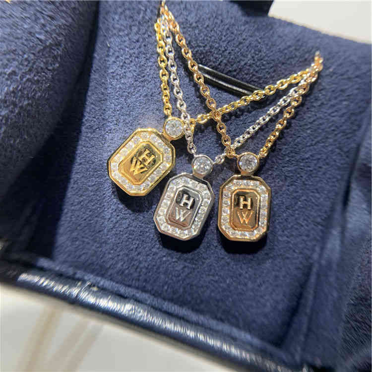 

Hw Gao Ding Recommends Hry Wto Perfume Bottle Letter Pendant S925 Sterling Silver Couple Lovers Necklace