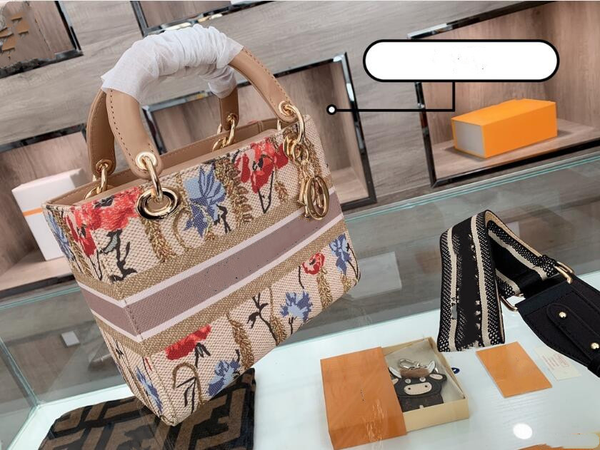 

Luxury fashion printed handbag retro tassel saddle-shaped chaise square single shoulder bag, Green