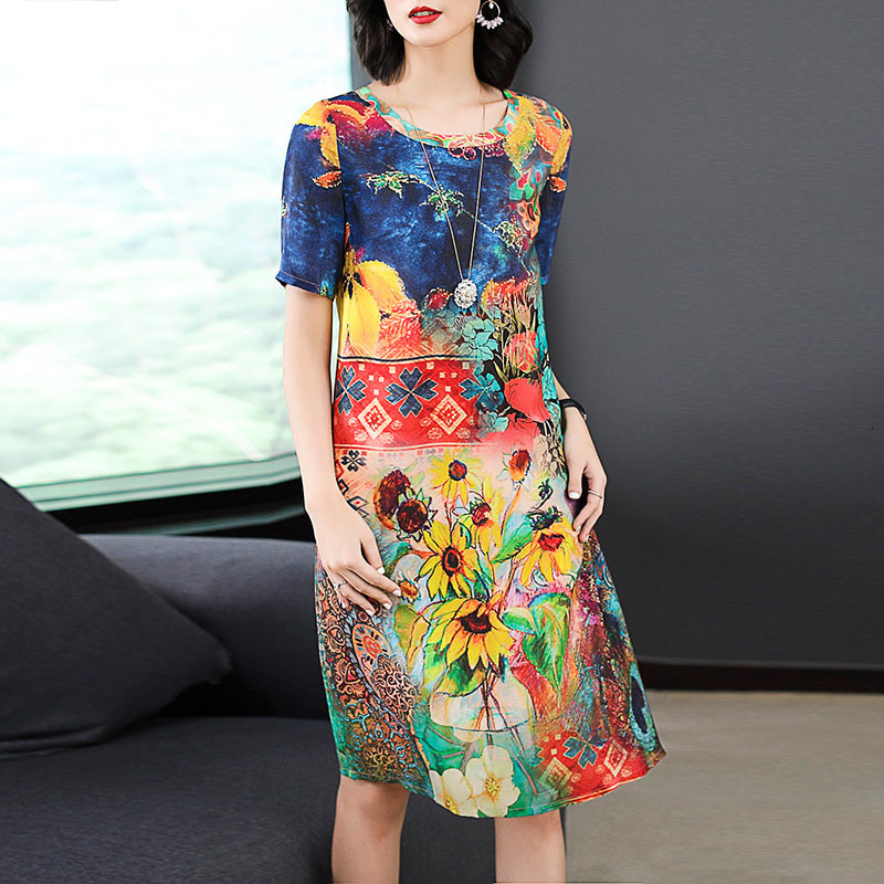 

2021 New Female National Style Dress in Elegant Floral Silk Around the Neck Short Sleeve at Knee Height Dressed 3LOS, Multiple