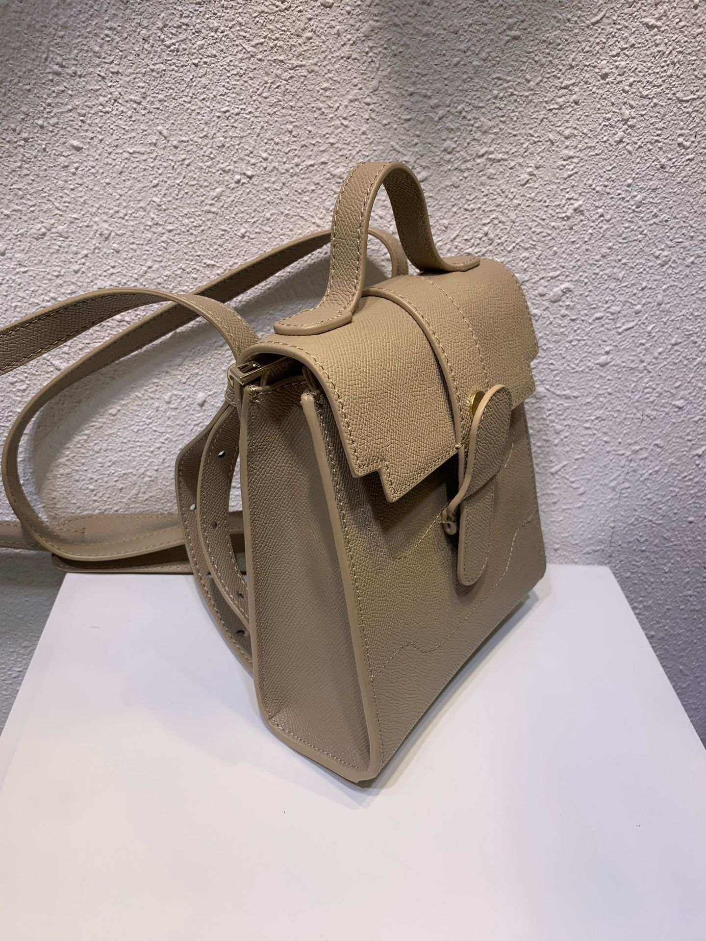 

Alunna Scholar Bag Cowhide Cross-Body Hand-Carrying Backpack New Small Size Cowhide Leather Single-Shoulder Bag, Black