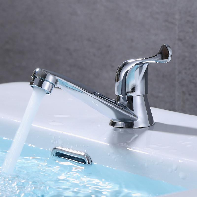 

Electroplate Bathtub Faucet Bath Faucet Mixer Tap Wall Mounted Hand Held Shower Head Kit Shower Sets Bath Water Mixer