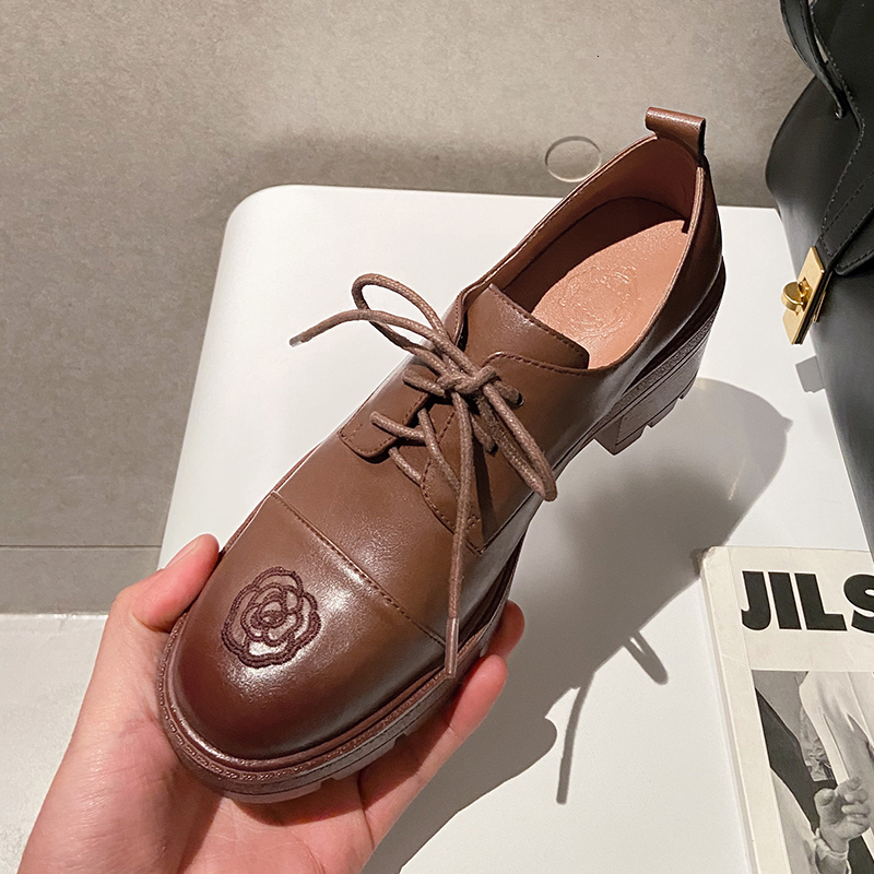 

2021 Female Genuine Ladies British Women's Shoes Embroidered Flowers Heels BGWQ, Khaki.