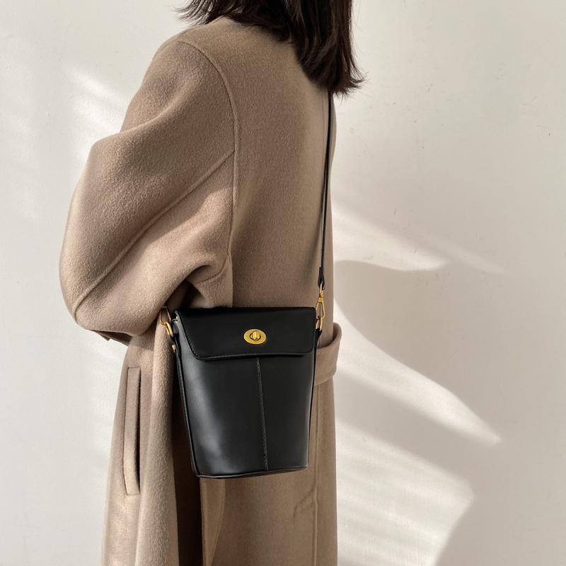 

Korean Fashion Lock Bucket Bag For Women 2021 New Retro Wild Lady Shoulder Bag Casual Dating Shopping Girl's Crossbody Black