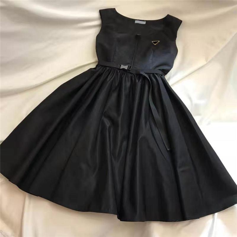 

Women Dress Shirt For Spring Summer Outwear Casual Style With Budge Letter Lady Slim Dresses Belt Pleated Skirt Button Zipper Bust Tops, White3