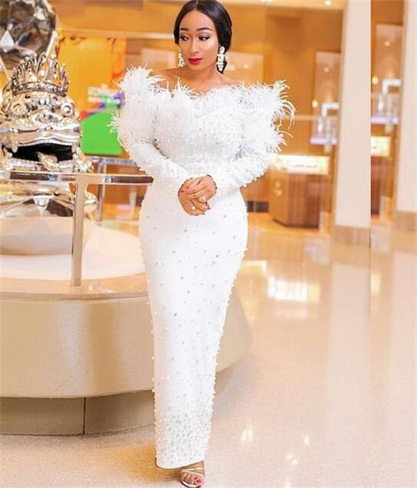 

White South African Evening Dresses Sheath V-Neck Long Sleeves Pearls Feather Nigeria Saudi Arabic Evening Gown Prom Dress, Khaki