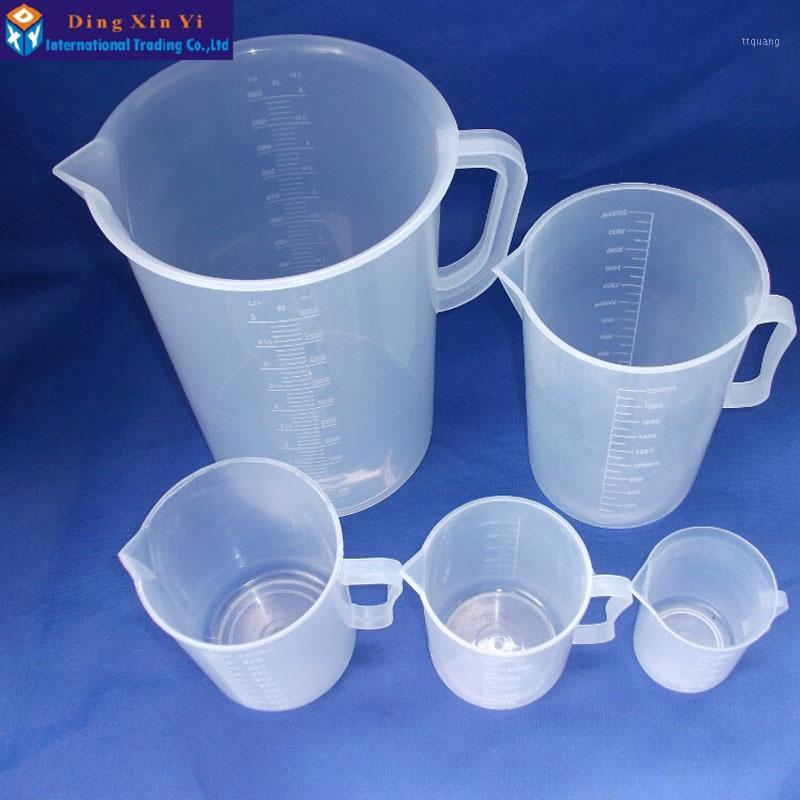 

250ml/500ml/1000ml/2000ml/5000ml plastic beaker with handle Clear White Plastic Measuring Cup Beaker for Lab Kitchen1
