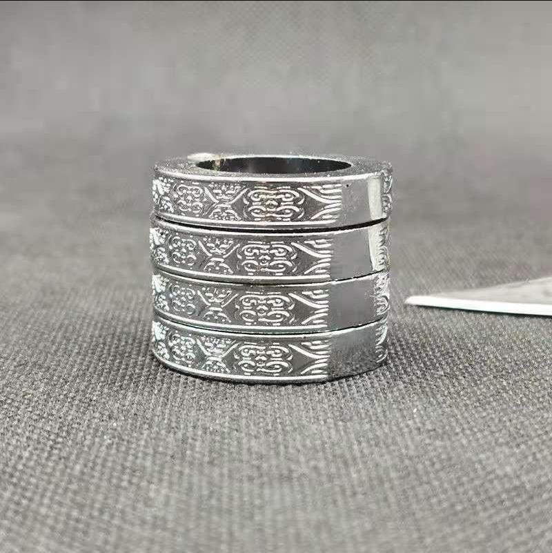 

Alloy finger tiger four finger self-defense weapon portable hand clasp fist finger martial arts self-defense combat training equipment han45