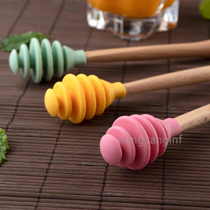 

Silicone Tools Honey Spoon Drizzle Stick Honeys Mixing Stirrer Dip Spiral Server Kitchen Gadget Tool (Random Color Delivery) MY-inf0536