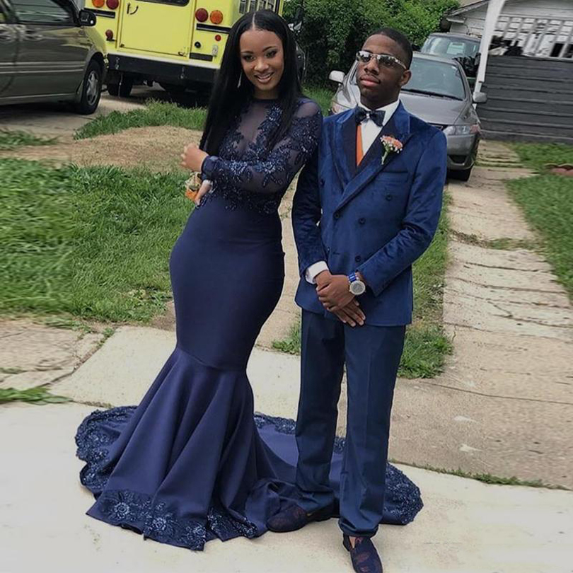 

Navy Blue Long Sleeves Lace Mermaid Prom Dresses 2021 with Sequined Appliques Jewel Neck Sweep Train Formal Evening Party Gowns, Silver