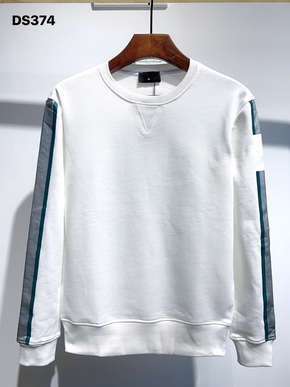 

2021 high quality new fashion classic advanced sports, hip-hop dance, casual wear, the latest hoodie DS375, Ds377