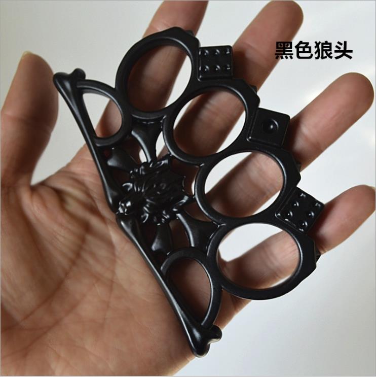 

20 Self-defense weapon black wolf head iron four-fingered tiger hand clasp fist clasp tiger finger martial arts glove hand support ring ring
