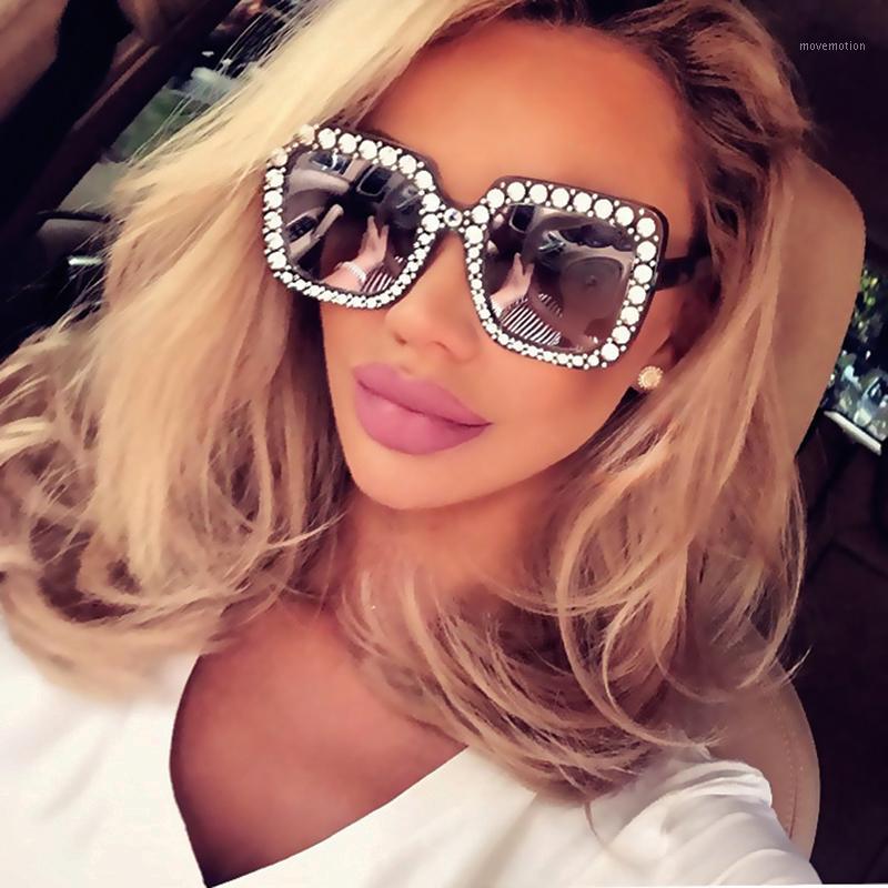 

2020 Vintage Oversized Square Colorful Diamond Sunglasses Women Big Frame Luxury Crystal Sun Glasses Rhinestone Eyewear UV4001