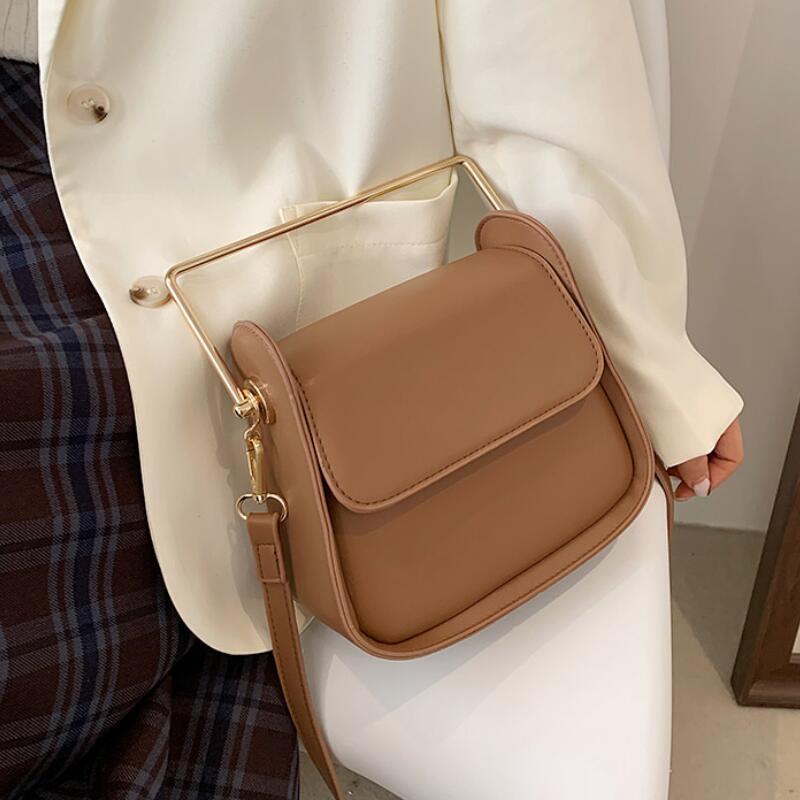 

High-quality western style retro handbag 2021 autumn and winter new style women's designer messenger western shoulder bag, Black