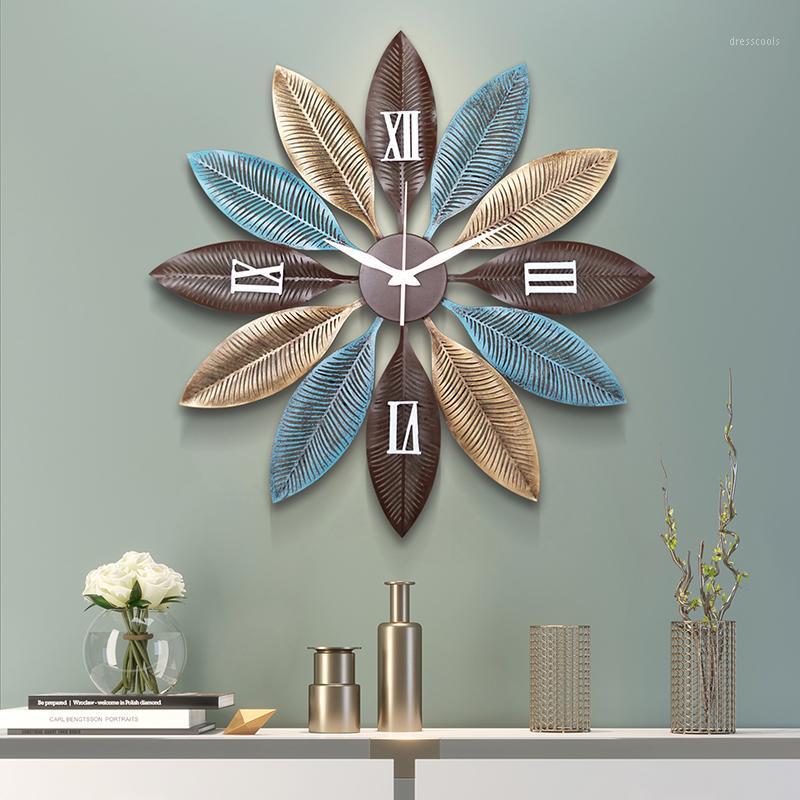 

Nordic wall clock creative modern living room household personality quiet simple art fashion atmospheric clock1