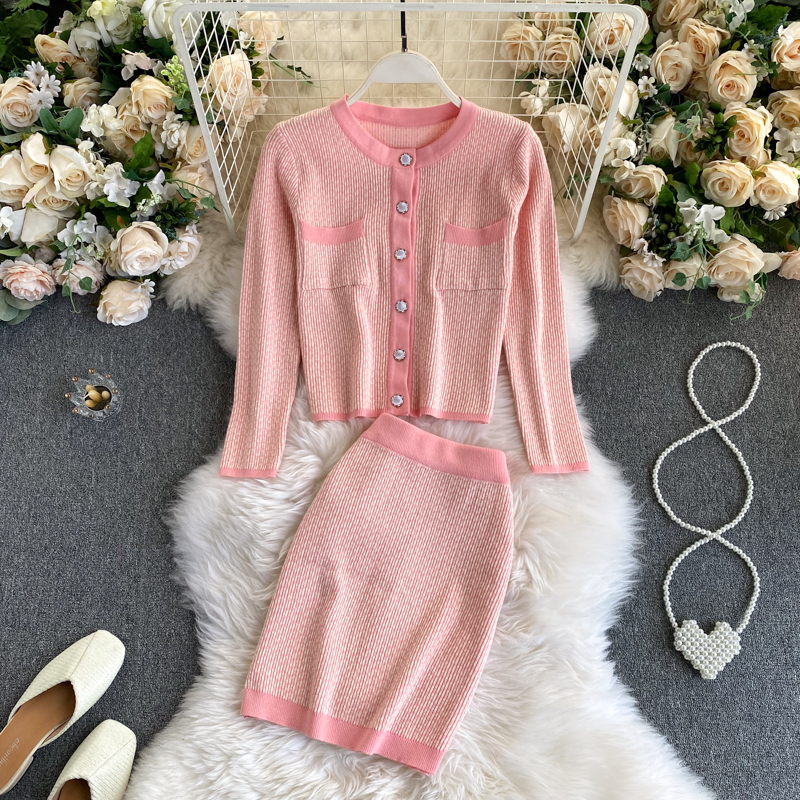 

2021 New Female autumn knitting suit design neck long button tops high short skirt pieces together J8SP, Pink