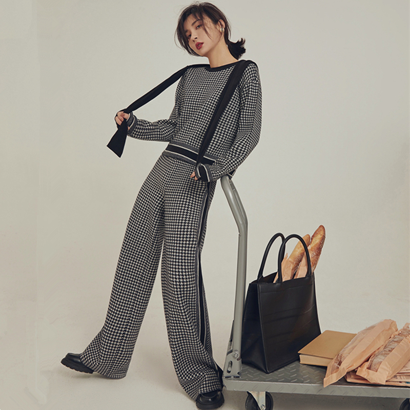 

2021 New Clothes of Two Female Parts Houndstooth Neck Fine Mesh Fit Pullover Jumpers Loose Knitting Leg Long Winter Pants T4JB, Black