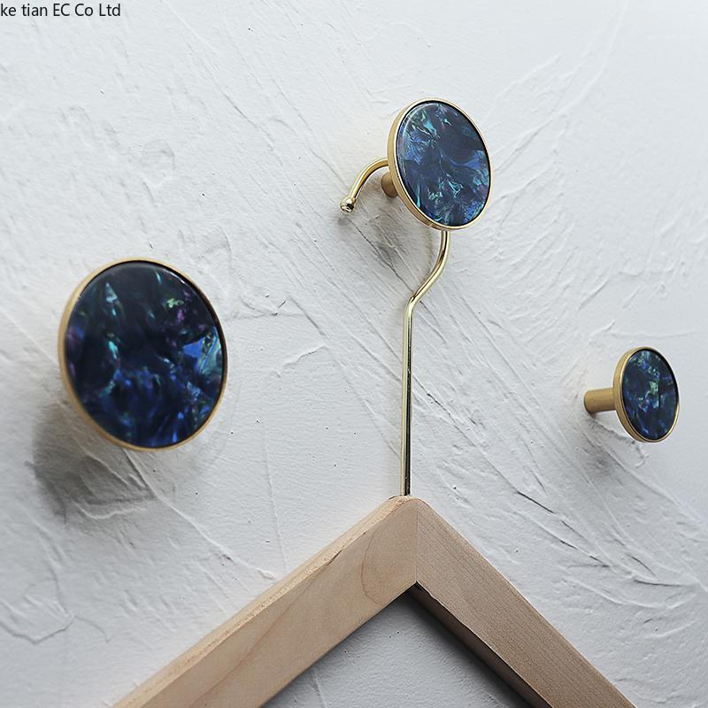 

1pcs Large brass hook Nordic wall decoration dining room living room porch background creative wall decoration pendant1