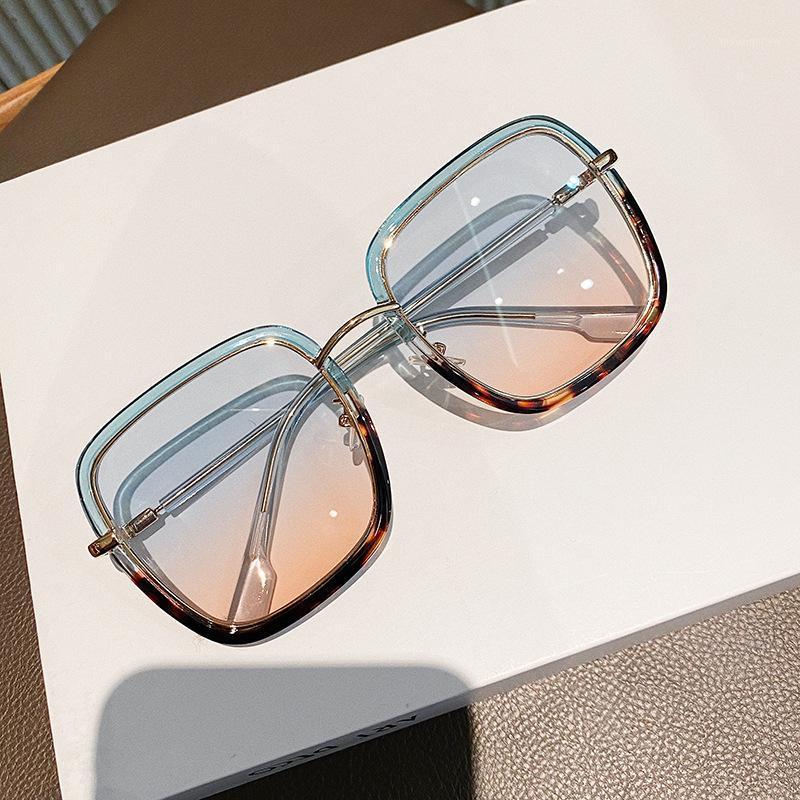 

2021 New Vintage Rainbow Gradient Sunglasses Women Fashion Square Colorful Sun Glasses Female Big Shades Oculos Feminino UV4001