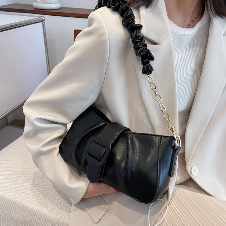 

Wholesale factory ladies shoulder bags small fresh solid color leather handbag street fashions fold chain bag sweet ladiess square buckle fashion backpack, Fuchsia