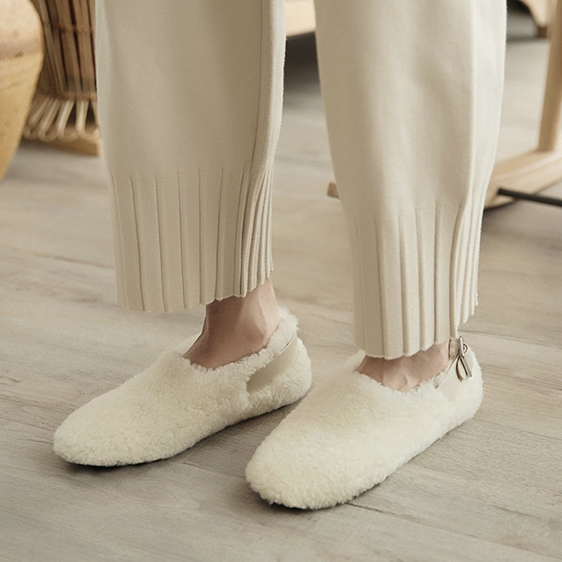 

EshtonShero Snow Boots Winter Ankle Boots Women Shoes Fur Warm Female Casual Shoes Platform Slip On White Size 3-9, Black