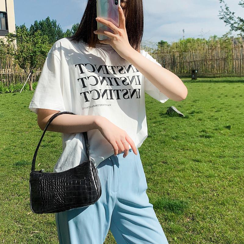 

Retro Alligator Pattern Women Small Handbags Short Strap Quality PU Leather Street Casual Solid Zipper Shoulder Bag Female Gift, Black