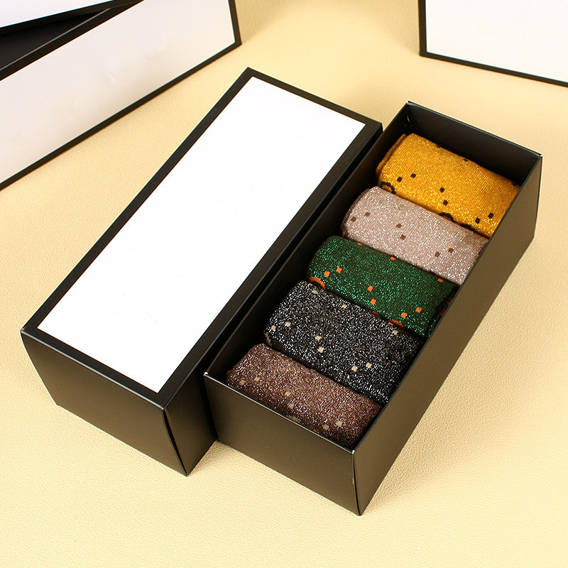 

Silver Wire Sock with Box Full Classic Letter Socks Women Soft Fashion Socks Breathable Sports Sock Hosiery Skateboard Socks, Colors mixed