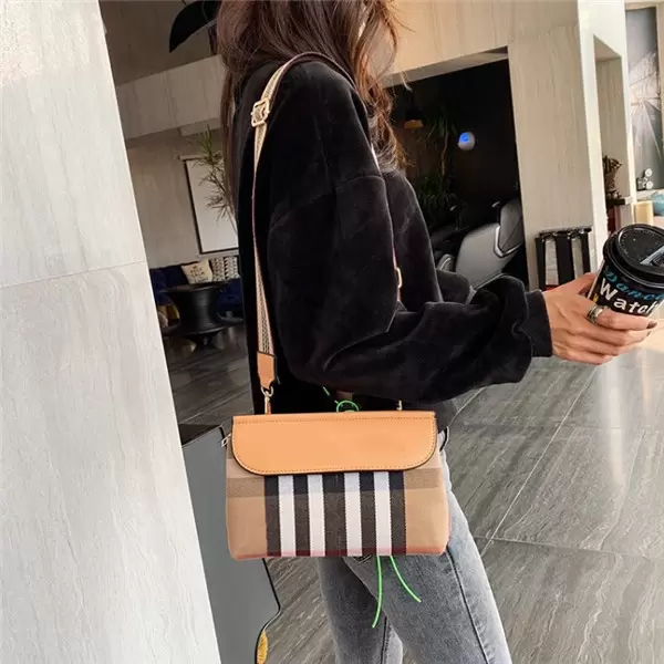 

Shoulder Bags Designer Luxuries Designers Women Bag Fashion Leather Shoulders Bag 30cm Crossbody For Handbag Purse High Quality Lvs Purses, Black