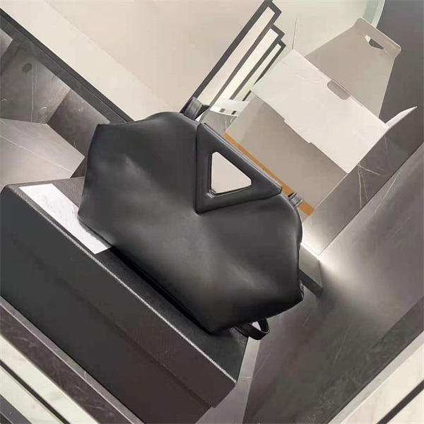 

Luxury Designer Brand Fashion V shape Shoulder Bags Handbags High Quality Women chains letter purse phone bag wallet temperament cross body
