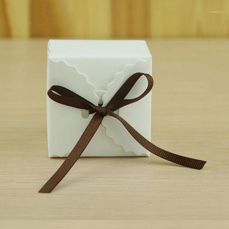 

50pcs Romantic Wedding Decor Bow DIY Candy Cookie Paper Gift Boxes Wedding Party Candy Box with Ribbon white1