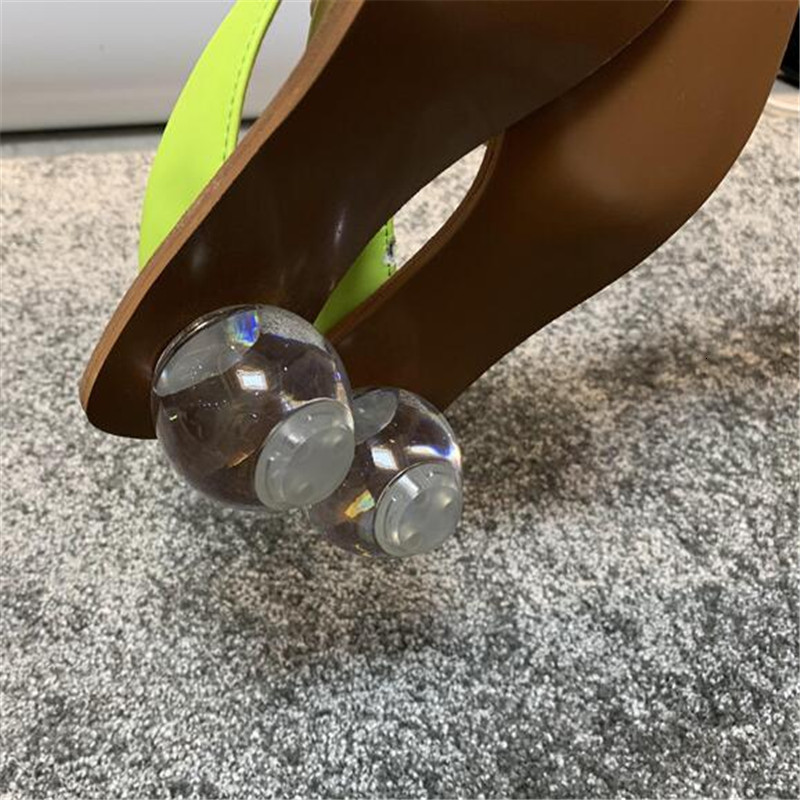 

2021 New Size -43 Crystal Flip Flops Transparent Ball Down Peep Heel Light Female Fashion Design Slippers 4O50, Orange.