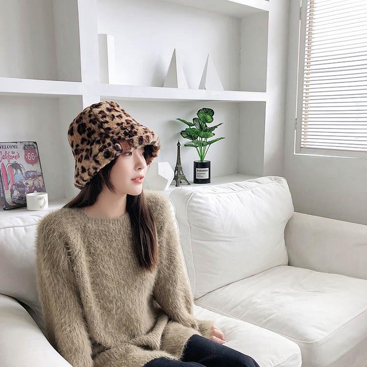 

New women hats winter brand design fashion ladies hats high quality warm and velvet women's fashion bucket, White