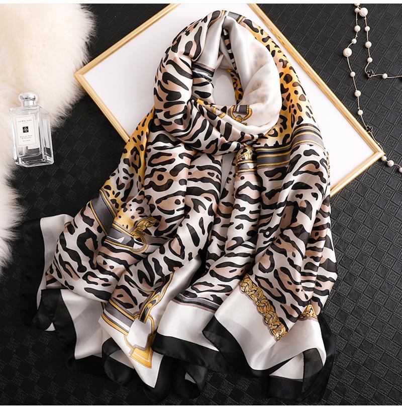 

2020 fashion summer and Autumn women beautiful Leopard Print large shawl silk scarves Foulard Beach wraps hijab