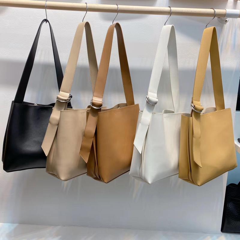 

2021 New Casual Solid Color Women's Bags Korean Style Small Ladies Shoulder Bag PU Leather Female Handbags Wide Strap Whole Sale, Beige