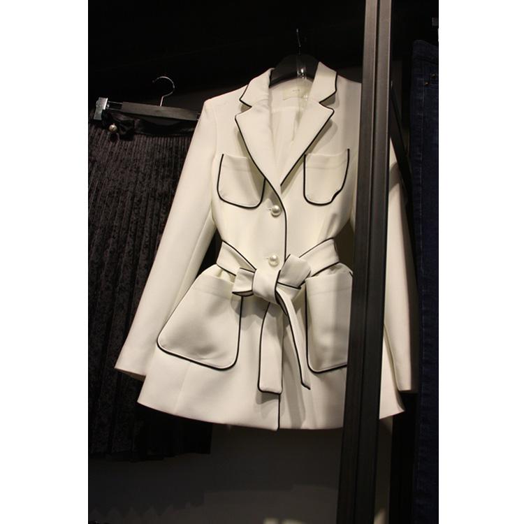 

Spring women' 2020 new white suit jacket female Korean version of the retro British wind Slim waist autumn suit jacket trend