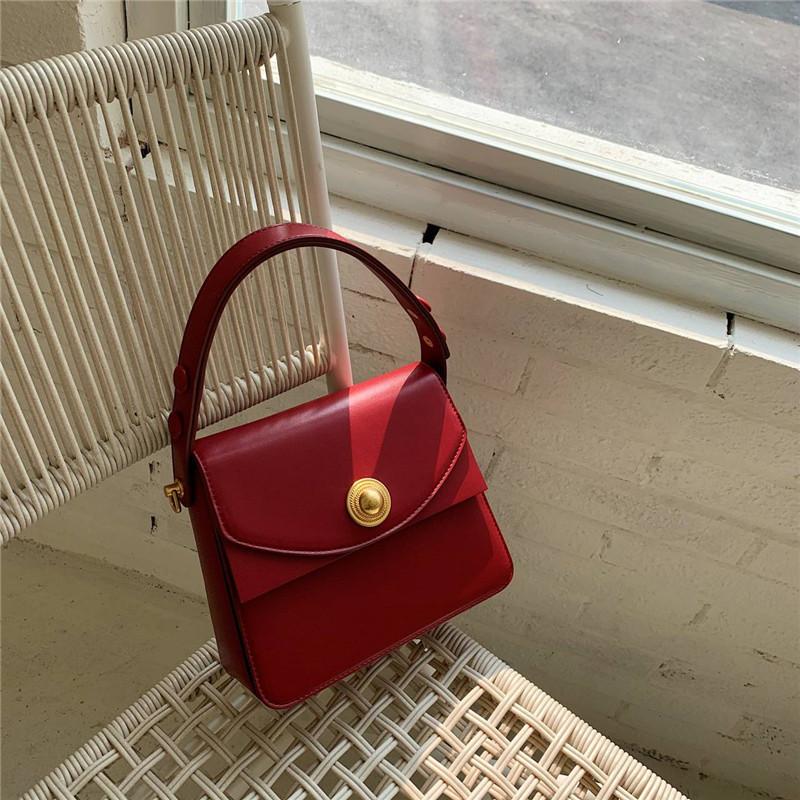 

NEW PU Leather Travel Crossbody Bags For Women 2021 Trending Shoulder Bags Women's Chain Canvas Handbags and Purses