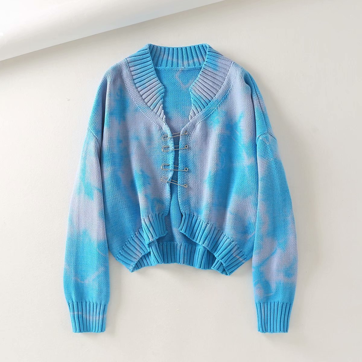 

New Sexy 2021 Cardigan Knit Shirt Harvest Women in Early Autumn Woman Streetwear Clothes G8gh D570, The sky is blue.