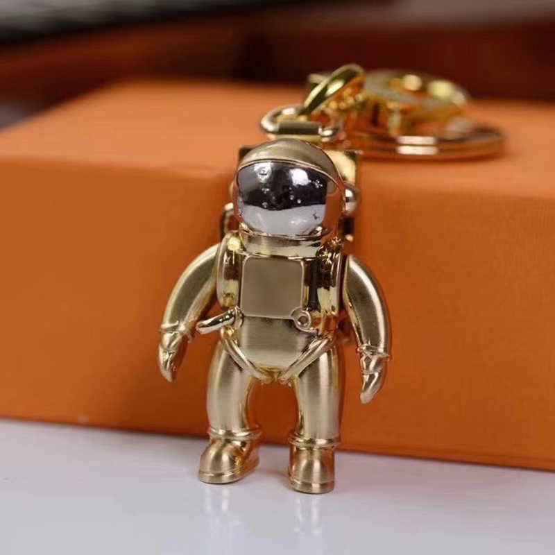 

2022Famous Spaceman Keychains Fashion Designer Key Chains Accessory Men and Women Pendant Box Packaging Car Chain Accessories