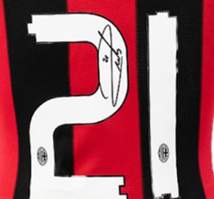 

Pirlo Signed signatured Autographed Jersey shirts, Black