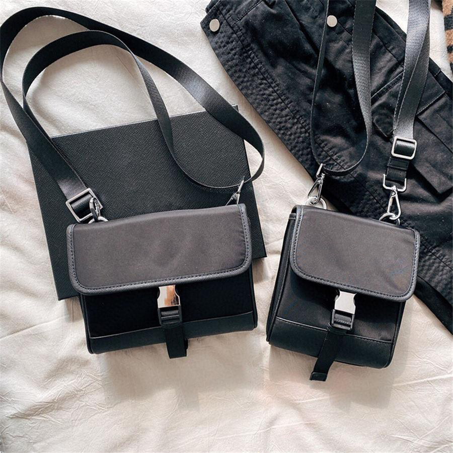 

High Quality Luxury Desinger Gift Bag Handbag Purses Real Leather Ladies Shoulder Wallet Mens and Womens Postman Summer Handbags Women Crossbody Bags, Black 15cm*20cm