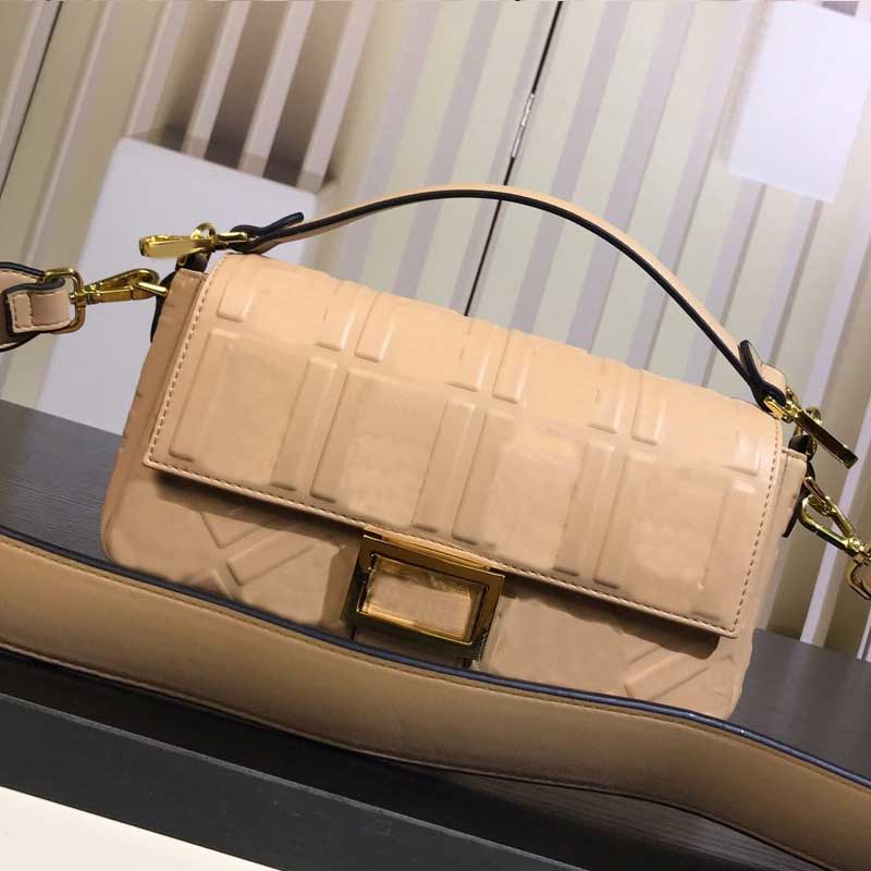 

Flip Messenger Handbag Embossed Crossbody Handbag Bag Lady Baguette Bag Chain Cowhide Leather Shoulder Strap Bag Gold Magnetic Buckle FF