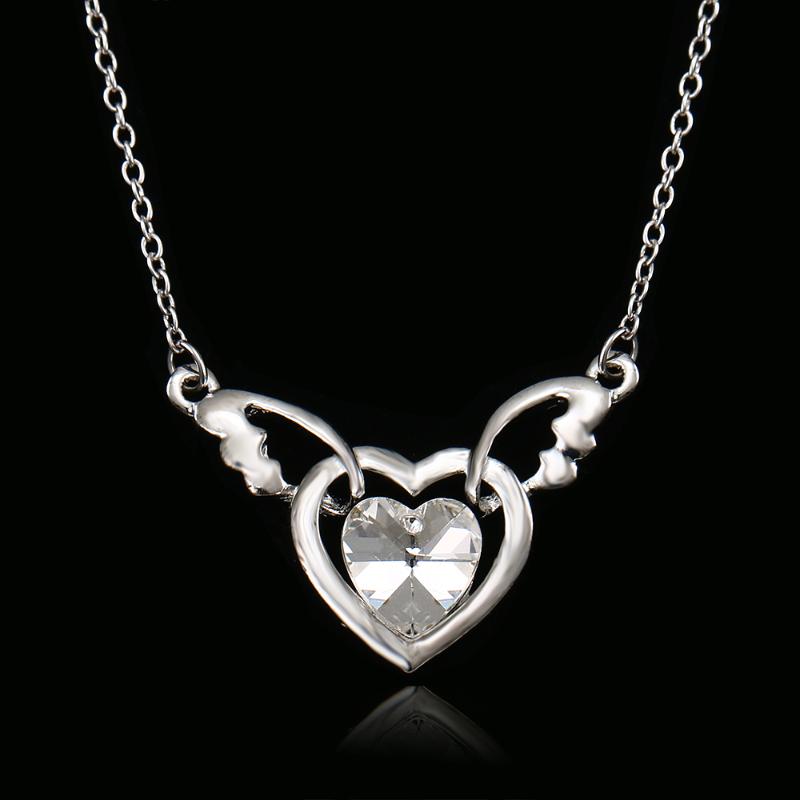 

Emmaya Factory Price Heart Crystal Pendant Necklace Fashion Rhinestone Necklaces for Women Cheap Jewelry