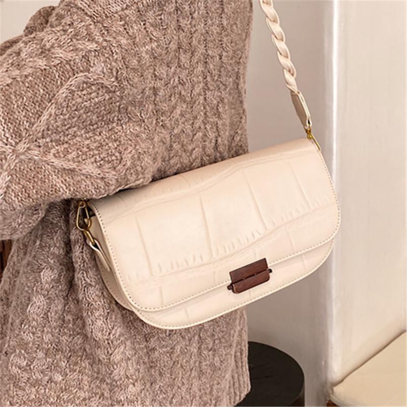 

2020 New Crocodile Pattern Moon Lock Bags Luxury PU Women Weave Shoulder Strap Bag Lady Solid Color Leather Crossbody Bag Bulsos, Black