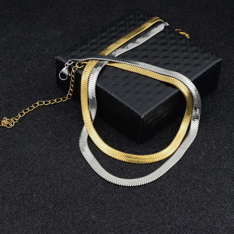 

Hangzhi 2020 Trend Fashion Avant-garde Atitching Double-layer Love Neutral Color Fast Blade Box clavicle Chain Necklace