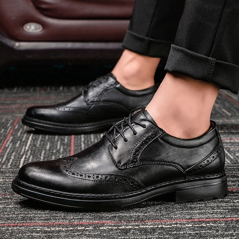 

Men Pointed toe genuine leather shoes Slip On Male Flats Luxury Business Tassel shoes Black Loafers brogue wedding party shoes 4 #o20O