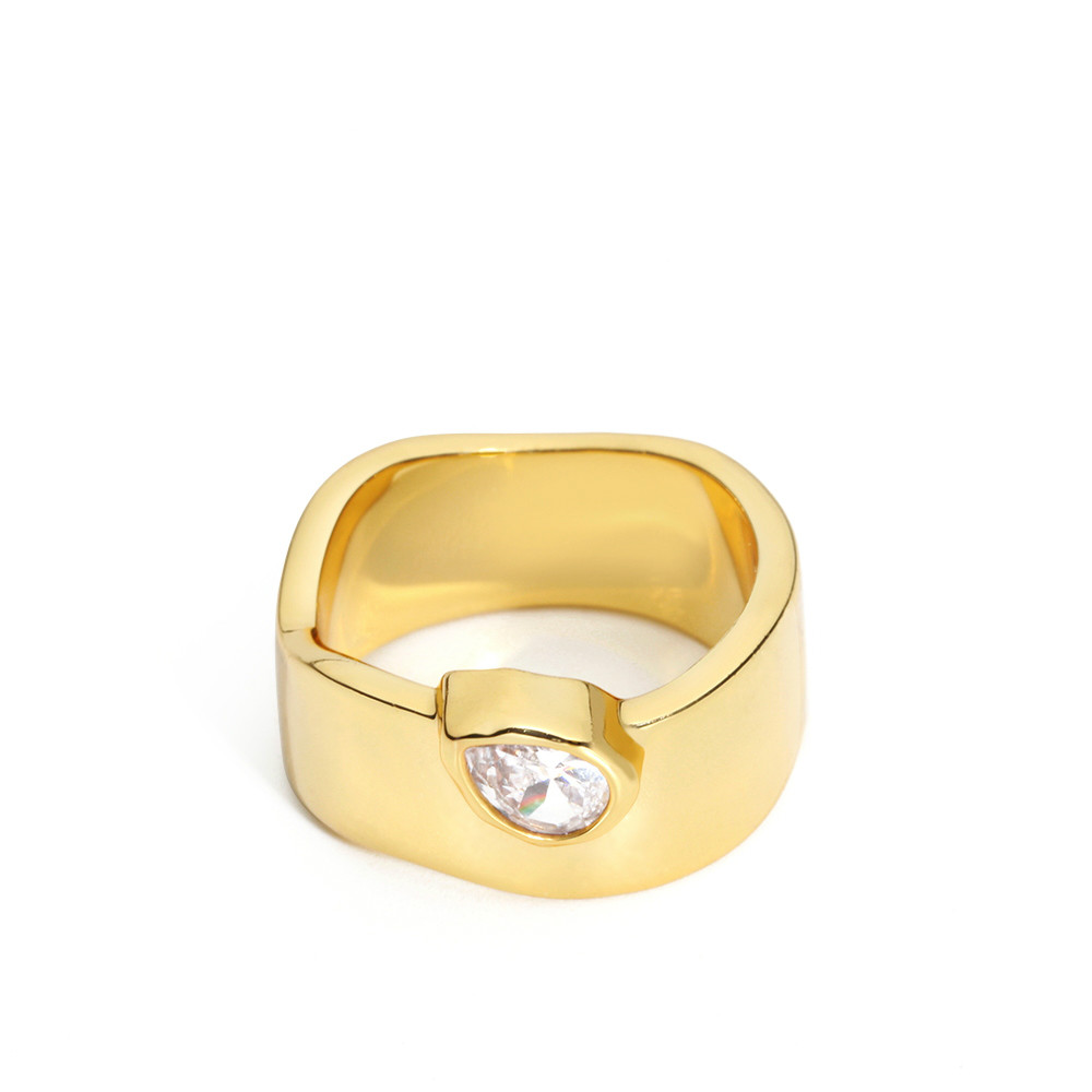 

VAROLE Punk Ring Gold Color Big CZ Simple Finger Rings For Women Minimalist Fashion Jewelry Gifts