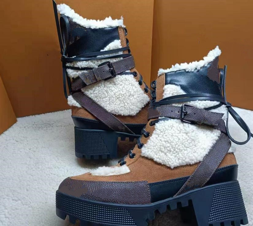 

2021 Designer Women's Lace-up Ankle Boots Leather Chunky Heels Platform Martin Fluff High Quality brand 35-41, Brown