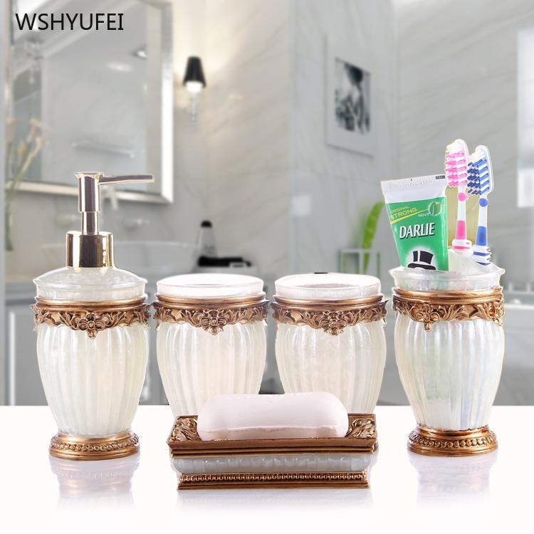 

5 Pcs Direct marketing court wind wash brushing cup bathroom set luxury resin bathroom five-piece wedding toothbrush cup holder